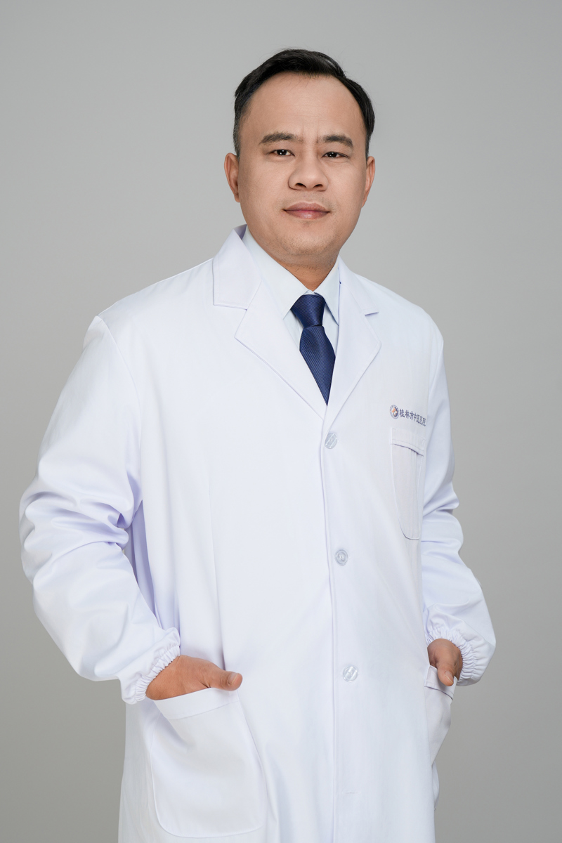 名医推荐|泌尿外科、蛇伤科主任刘治昆:深耕泌尿疑难诊疗,筑牢桂北蛇伤防线