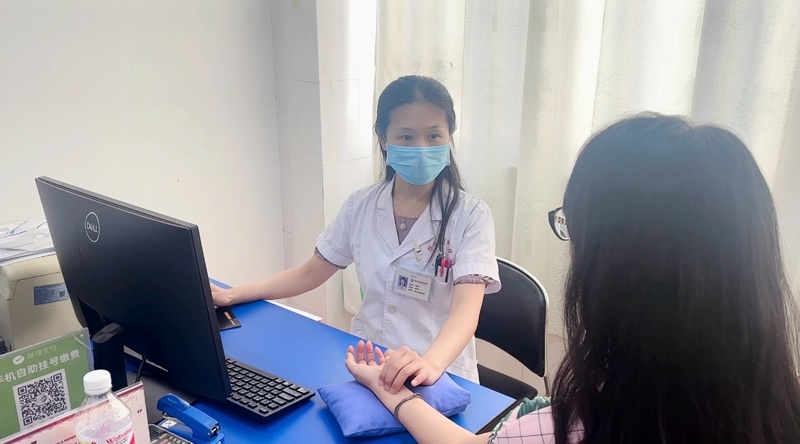 专家推荐|妇科副主任医师曾冲：医心仁术，呵护女性健康